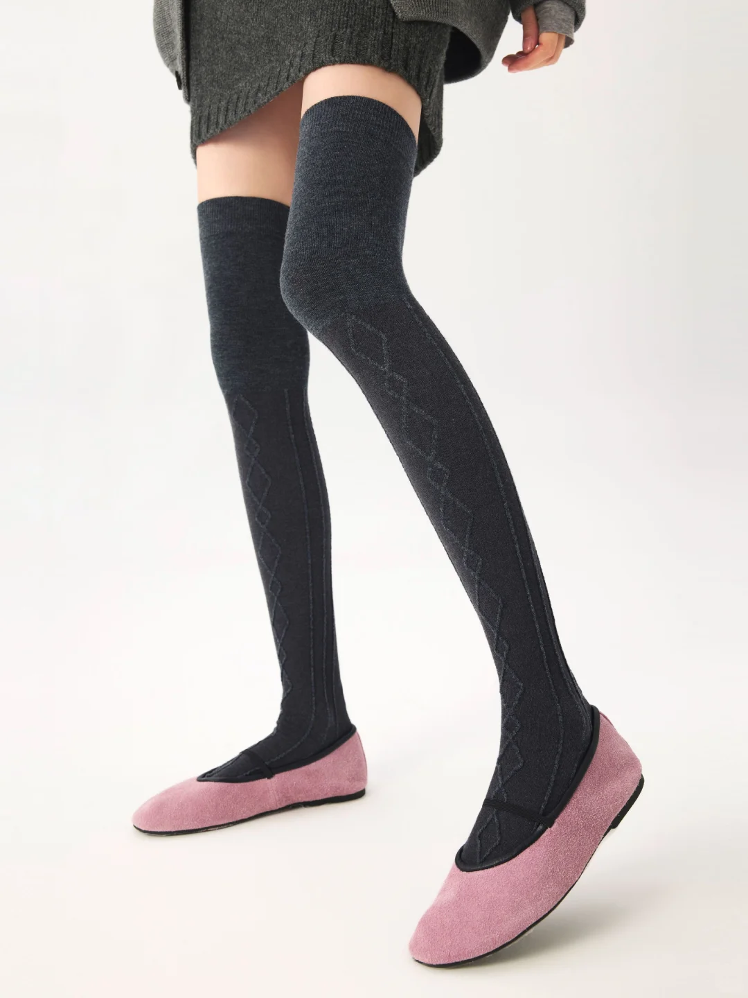 过膝袜、小腿袜，你更偏爱哪一种？