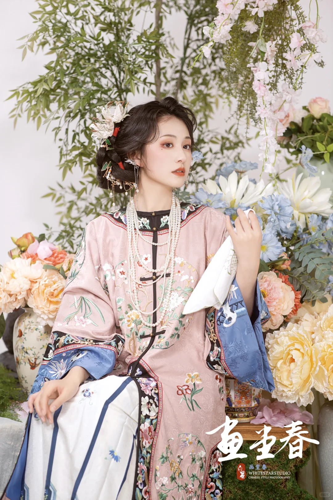 “我不是旧时代遗物，是盛放的东方玫瑰”