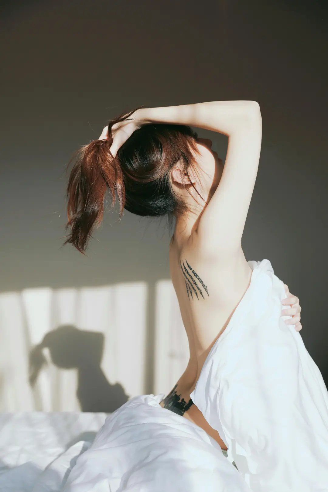 褶皱里的诗｜用被子拍出沉浸式艺术片