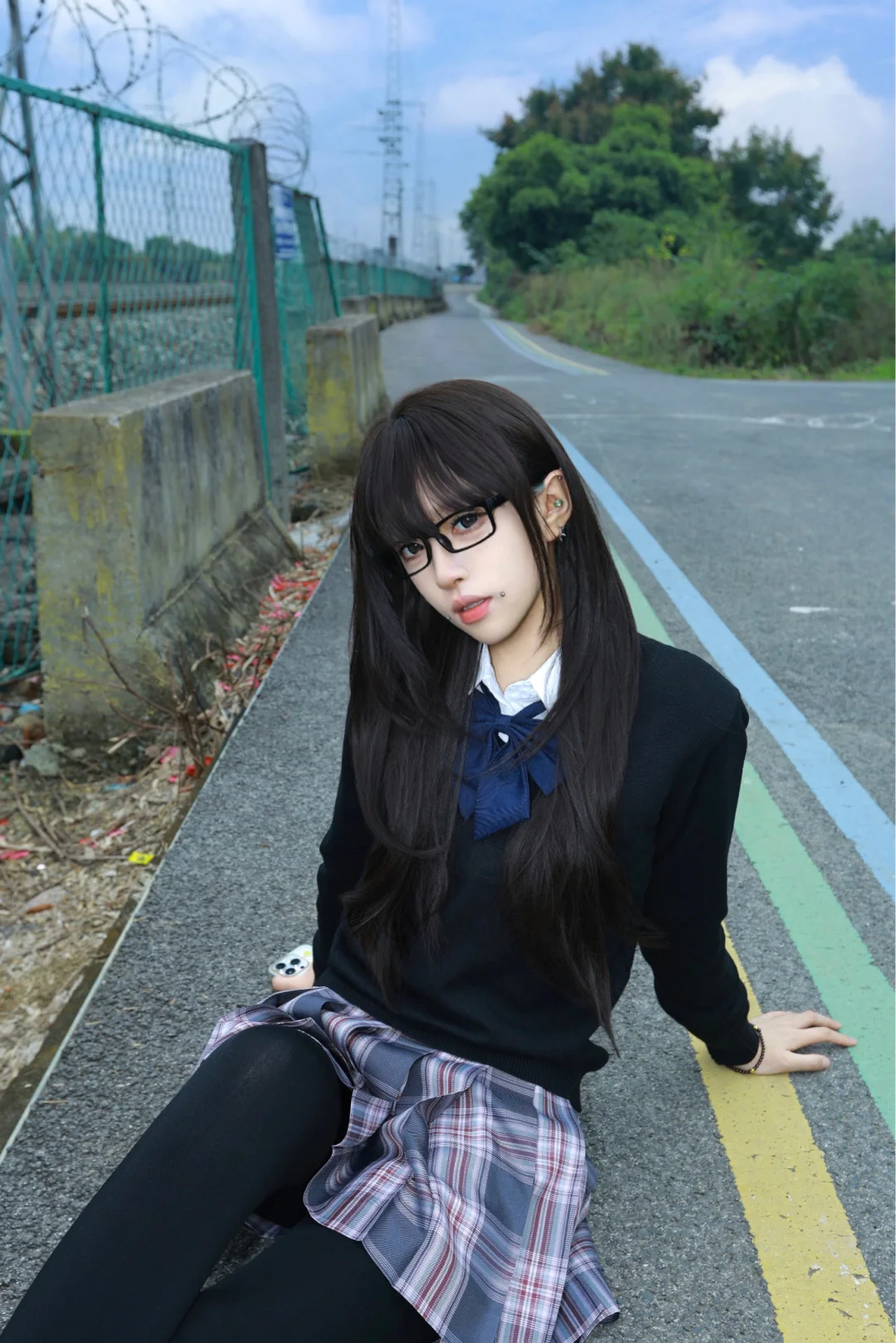 青龙湖铁轨的jk女孩