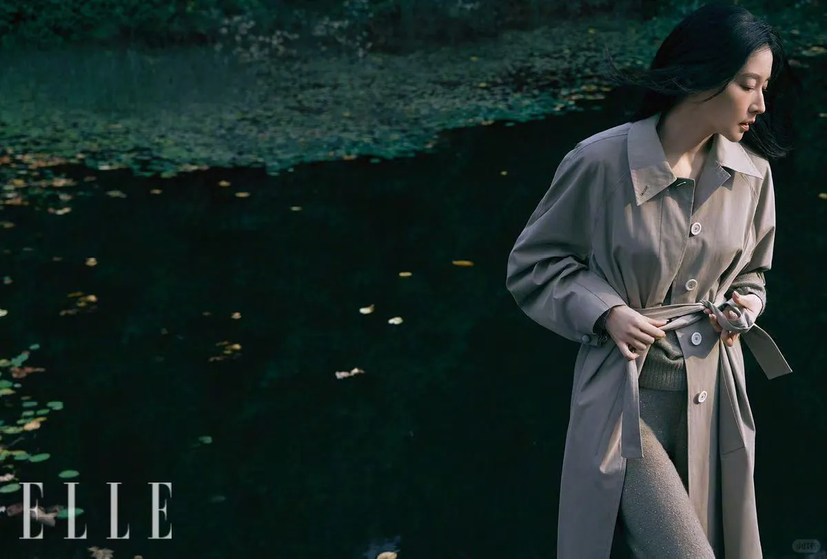 54岁“氧气女神”李英爱登ELLE时尚大片