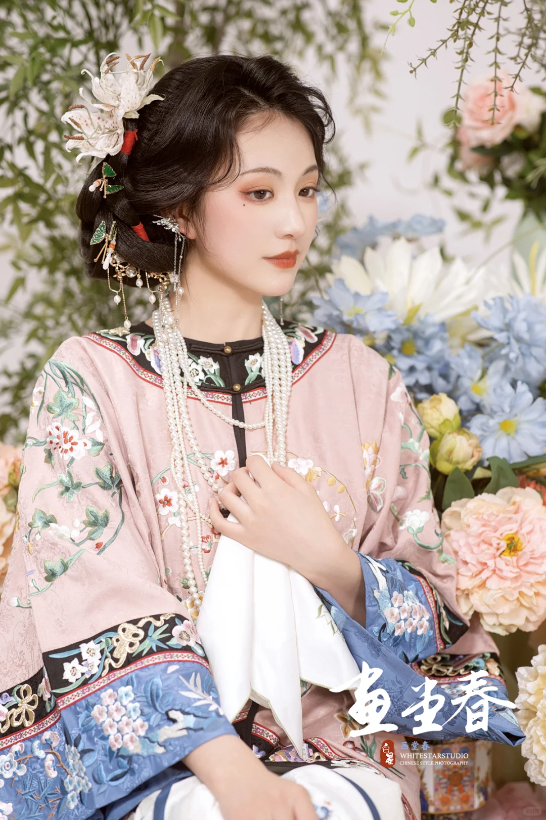 “我不是旧时代遗物，是盛放的东方玫瑰”