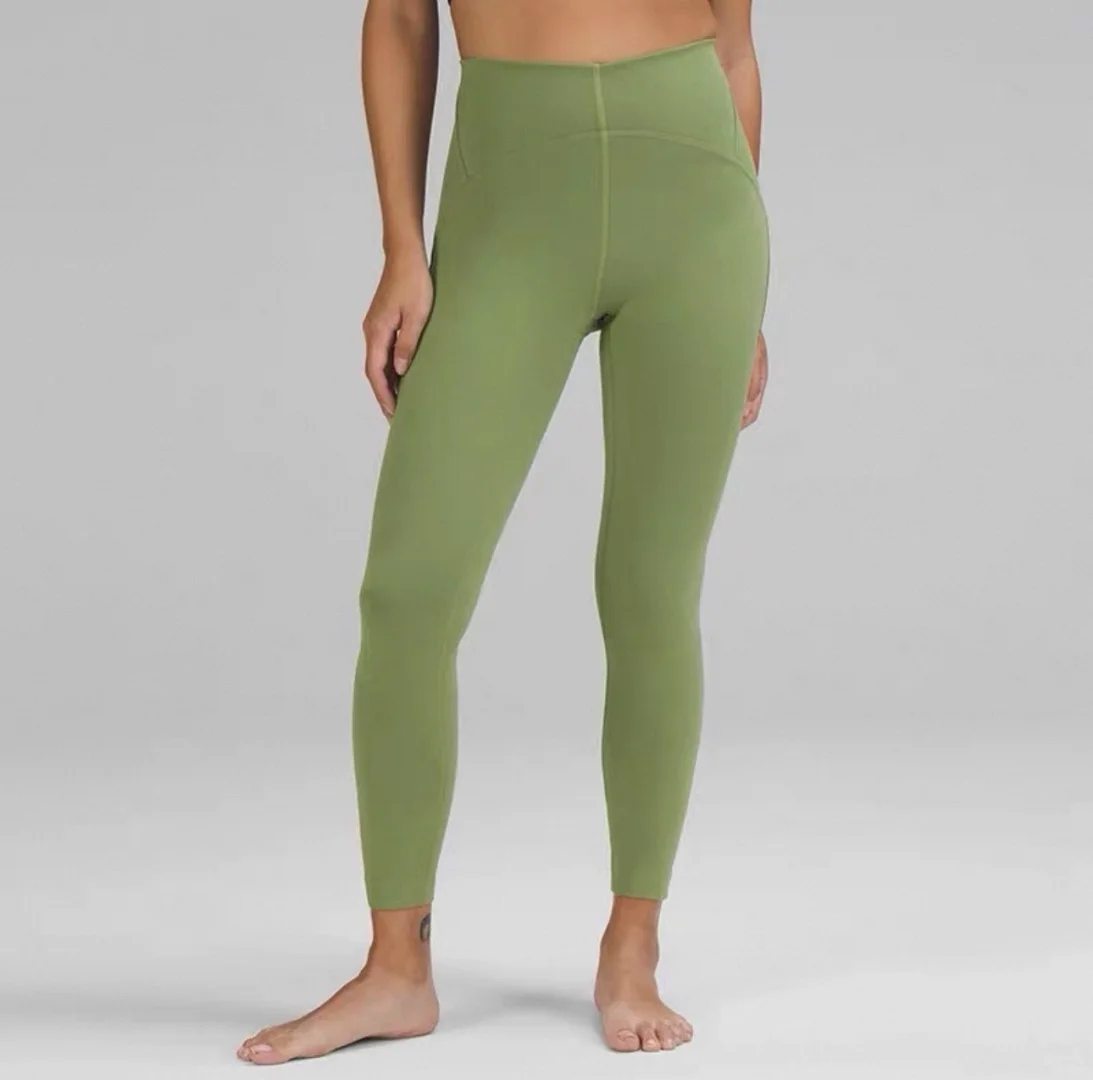 lululemon 瑜伽裤转