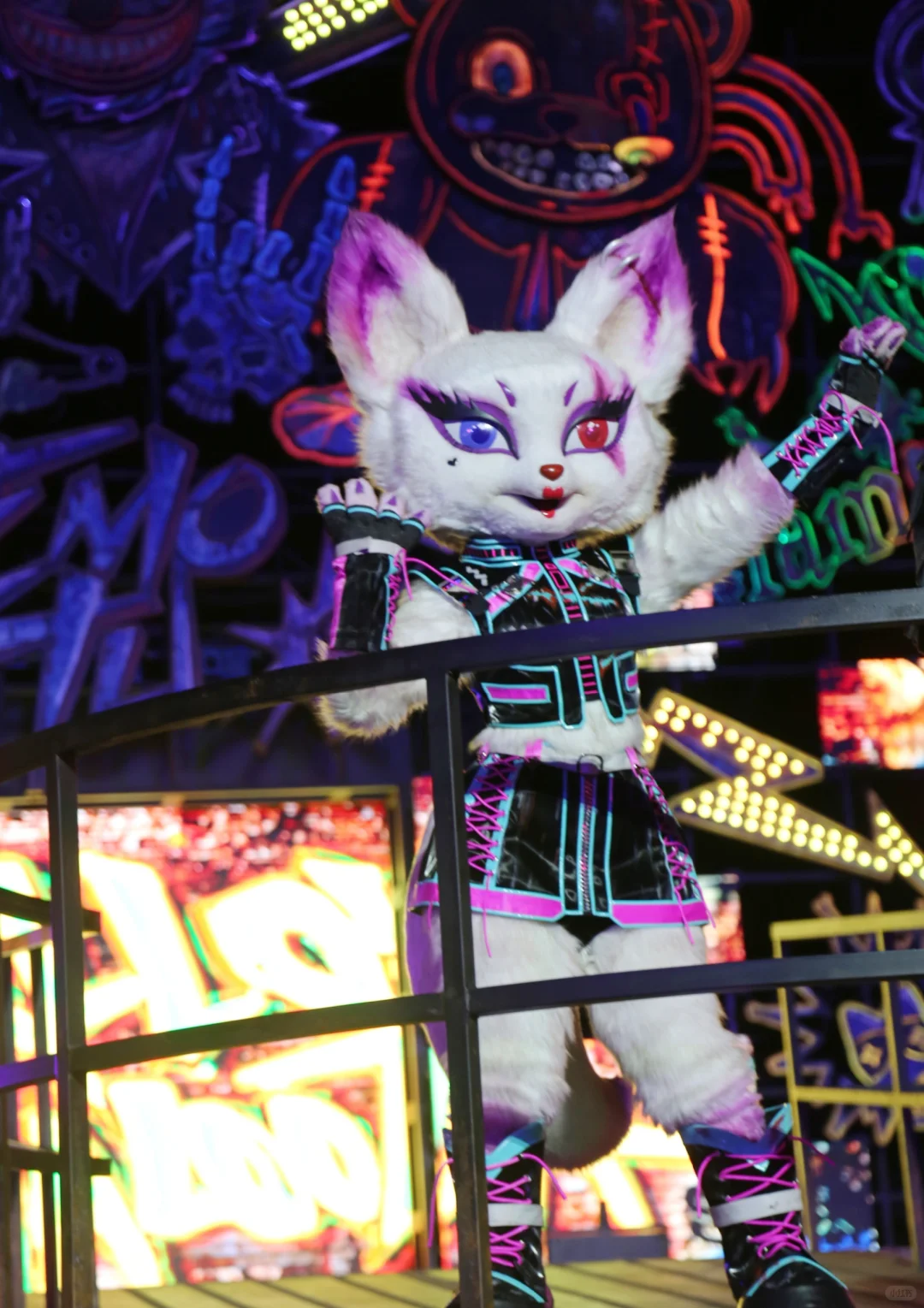 妩媚多姿妖娆魅力四射的诡魅狐带你跳起来~