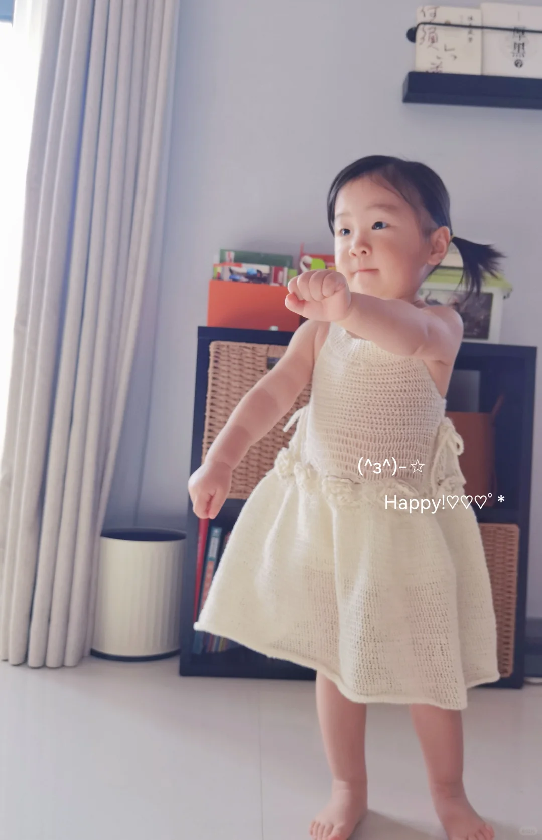 为女儿钩织的两岁生日裙