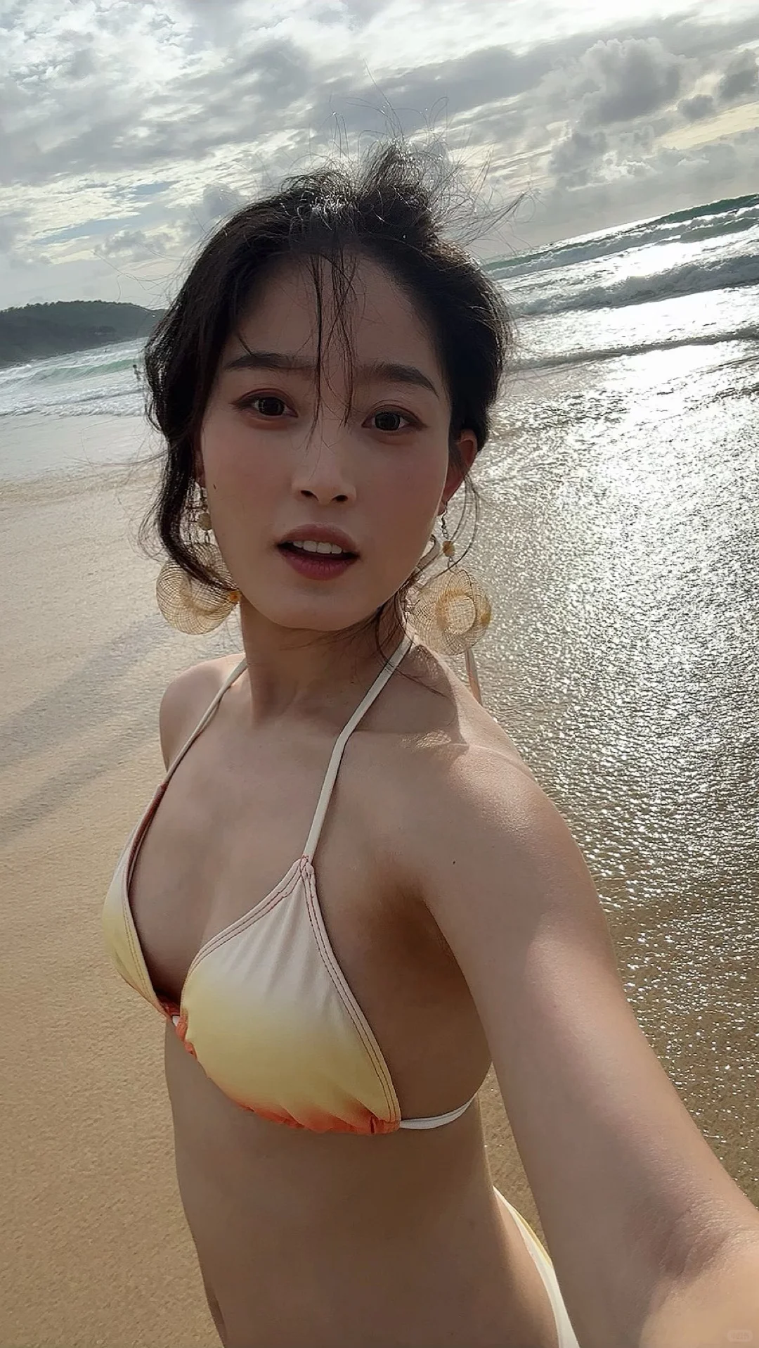 谁的首次比基尼