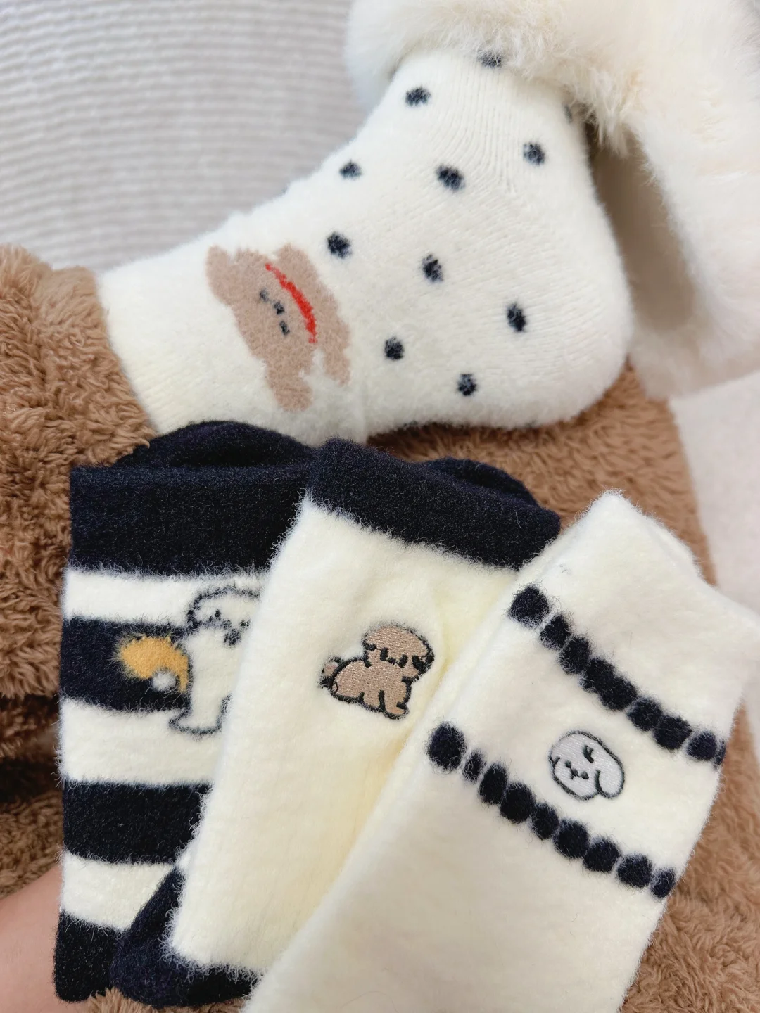 谁说女生穿厚袜子会脚臭！！