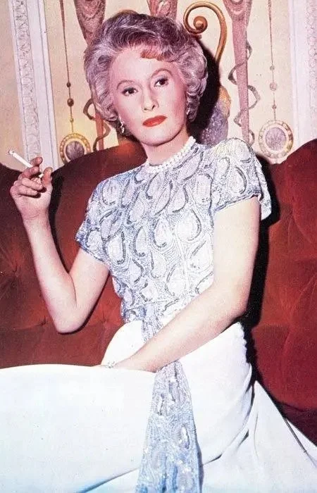 芭芭拉·斯坦威克：没拿过奥斯卡的公认影后