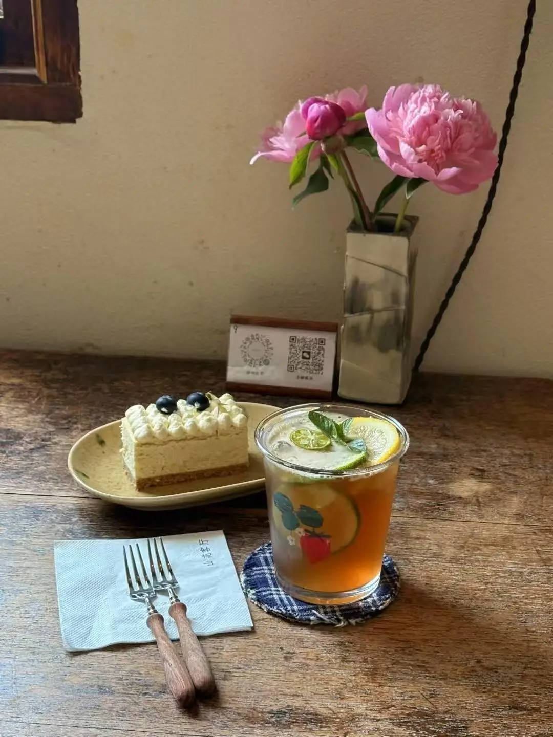 🌊你以为的海边美女，实际上在...