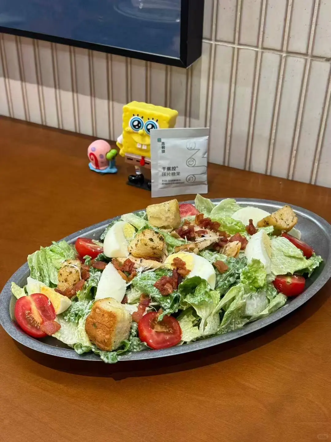 🌊你以为的海边美女，实际上在...