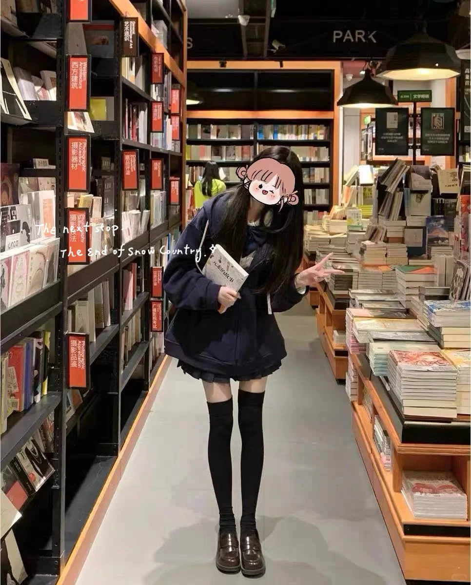 不穿过膝袜真的不知道自己可以这么美😍