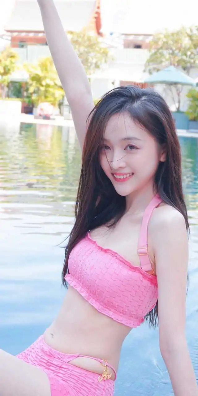 你我的粉红女郎！性感照耀一身！