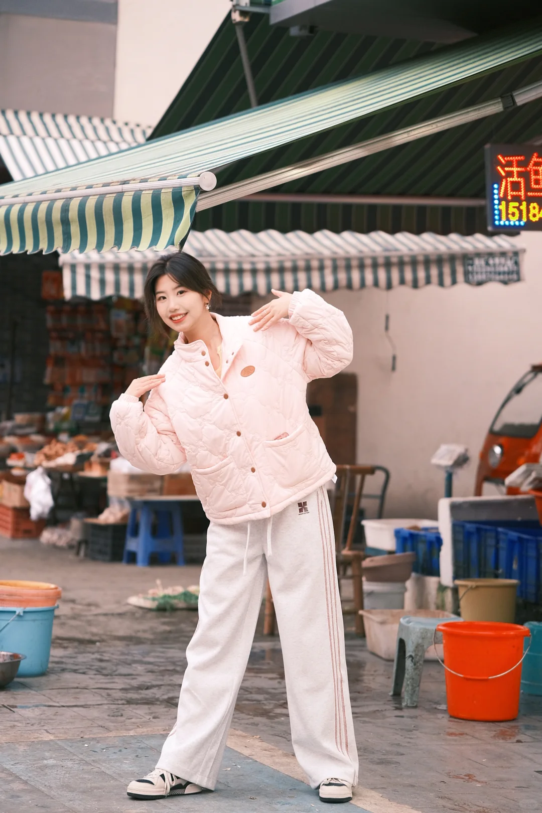 在老城区里拍到了充满活力的照片！