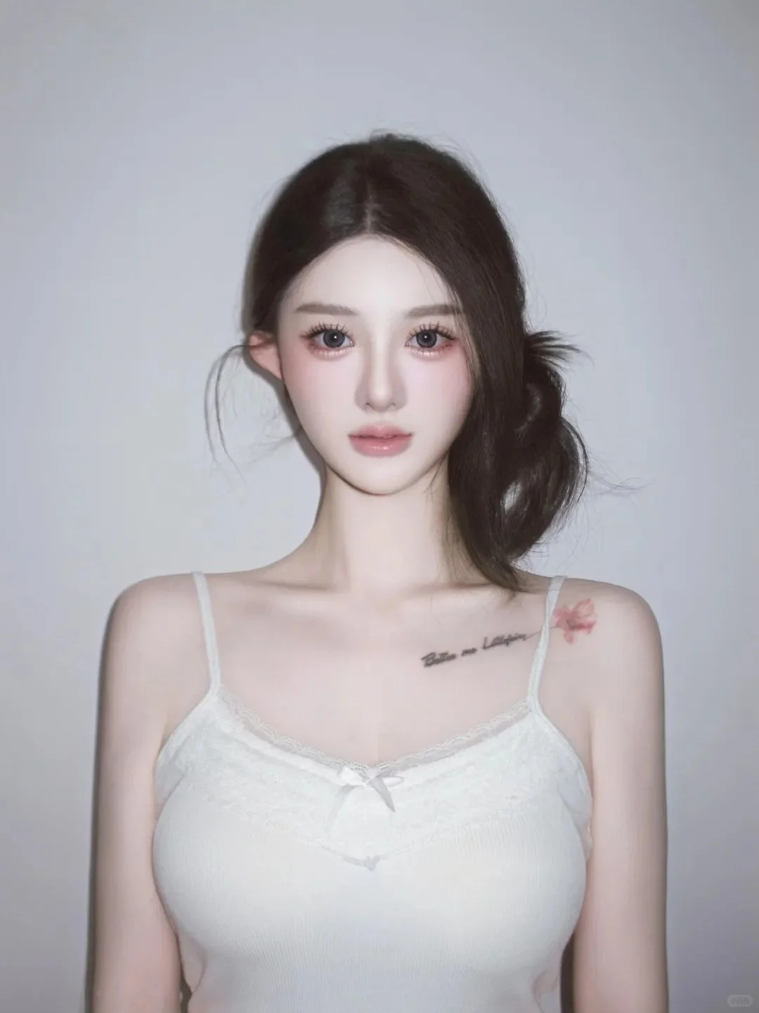 美艳动人，白到发光，这样女人是谁的小娇妻