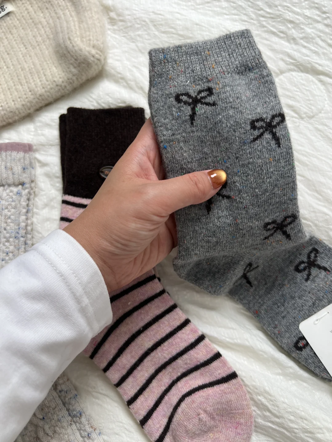 玫瑰可露丽袜子🧦真的好韩啊！好适合秋冬穿！