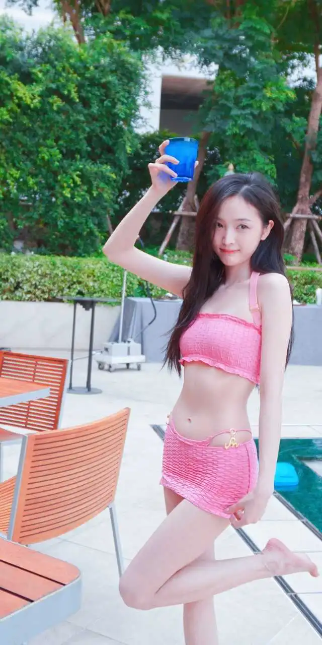 你我的粉红女郎！性感照耀一身！