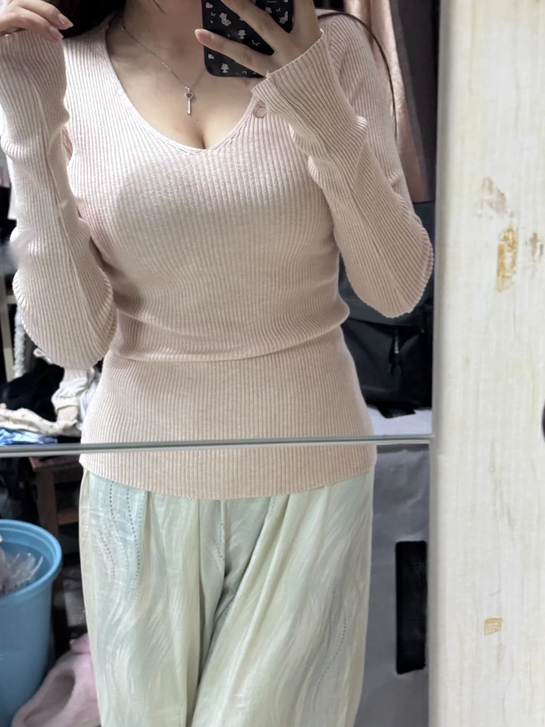 超级平价的小粉上衣