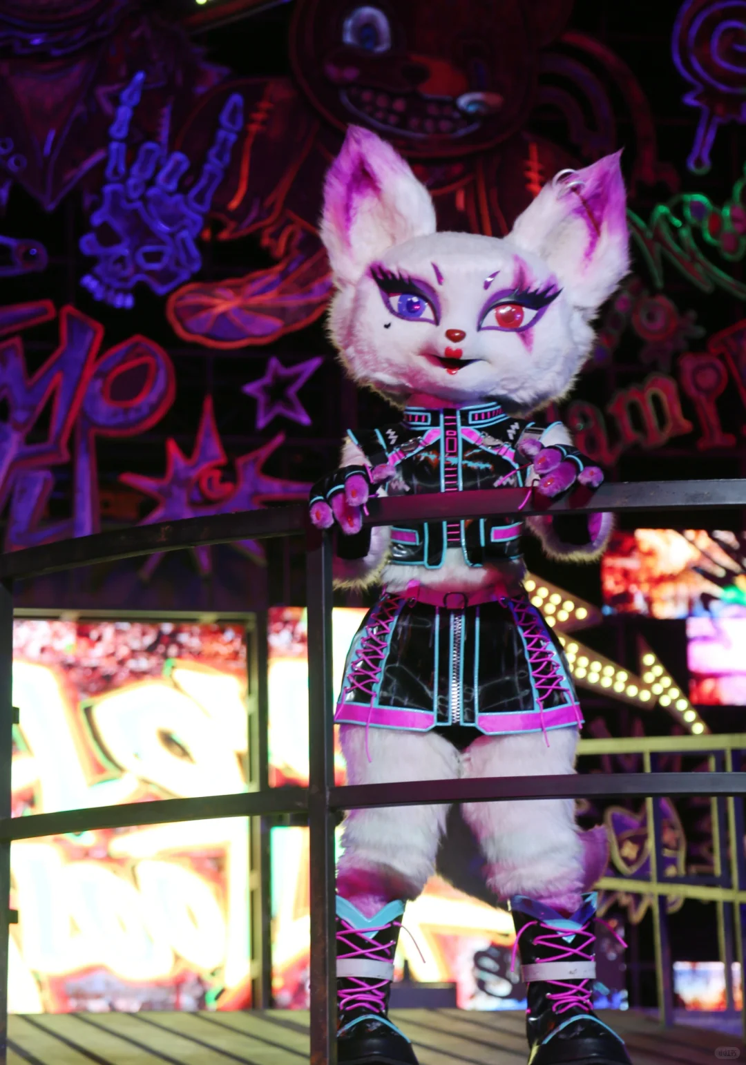 妩媚多姿妖娆魅力四射的诡魅狐带你跳起来~