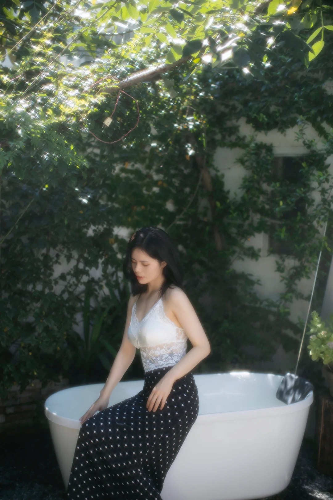 夏日浴缸照
