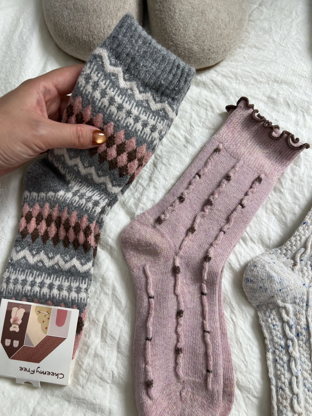 玫瑰可露丽袜子🧦真的好韩啊！好适合秋冬穿！