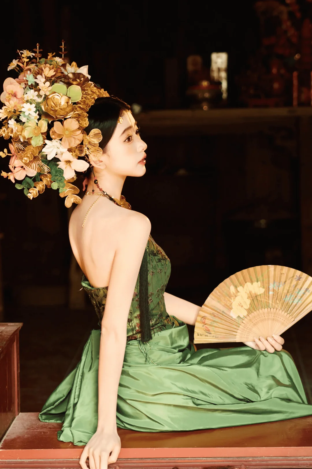 散发着精致与华美的绿色礼服簪花💐