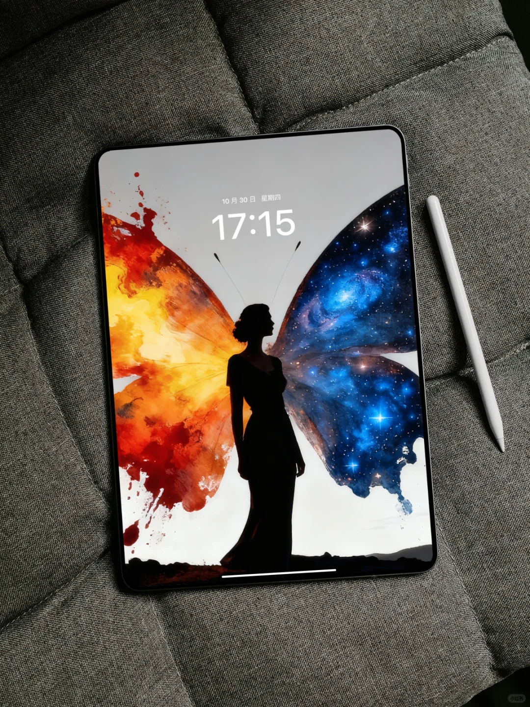 蝴蝶之翼一半火焰一半银河|ipad壁纸