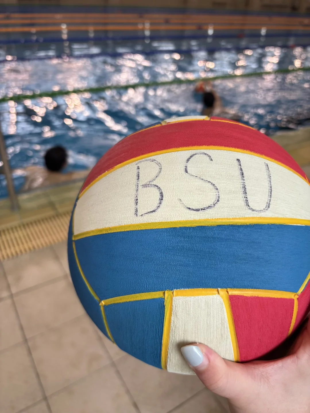 快来和我一起游泳吧