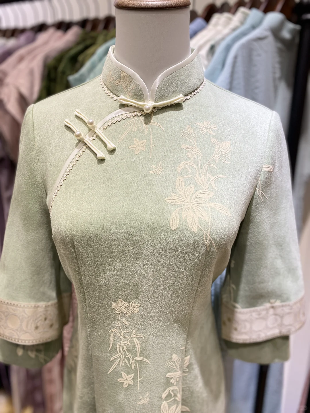 天津滨江道百元旗袍店，买啦三件开心