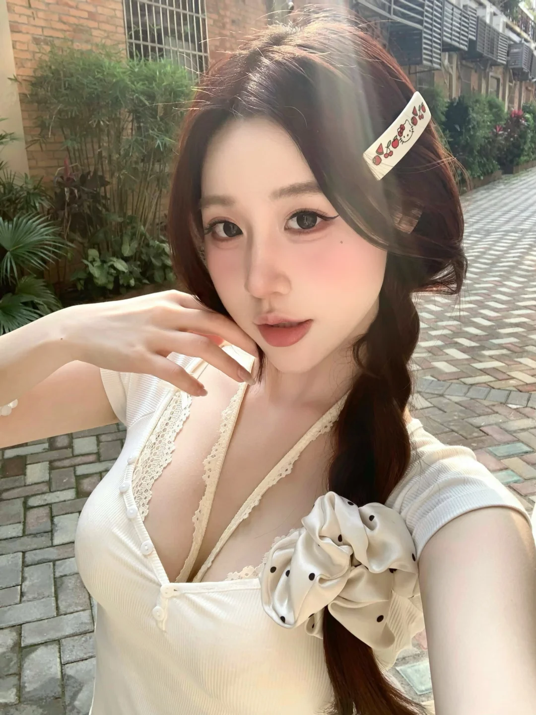 胸小但挑漂亮内搭很会~💰叠穿天菜