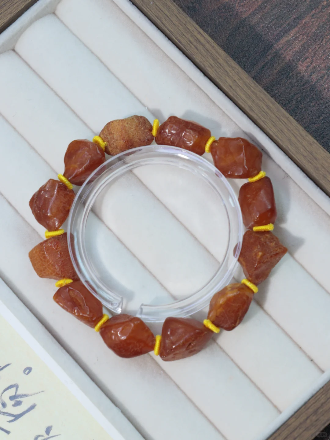 🌟天然蜜蜡的温柔叙事｜原矿的“小脾气”