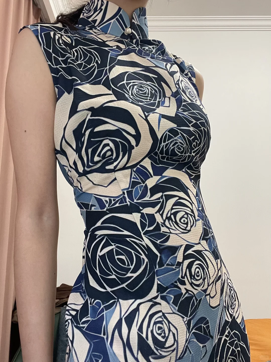 被许多人问的玫瑰旗袍