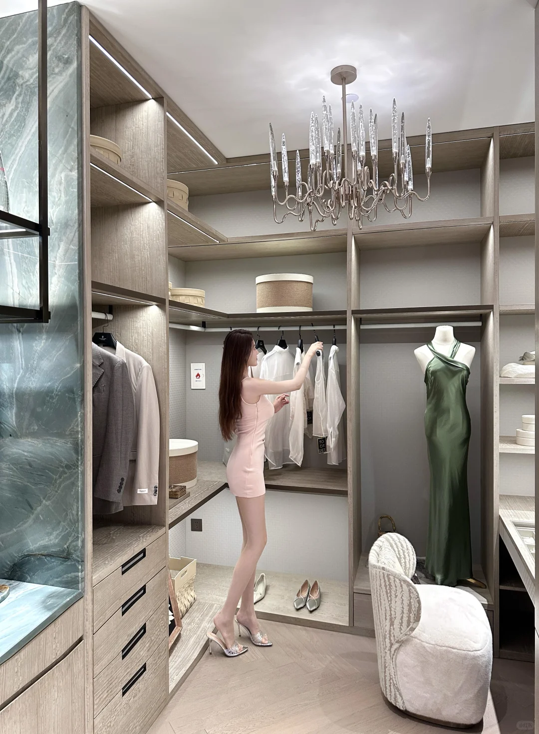 今日份壁纸/鹿鹿睡不醒.