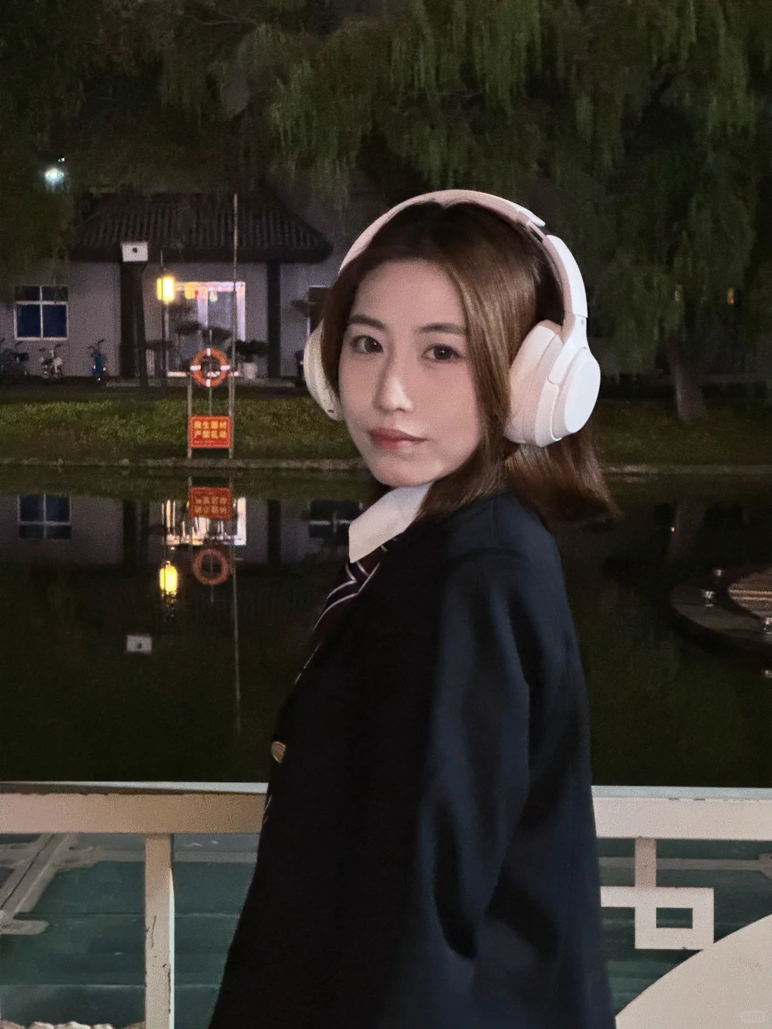 夜间JK制服拍照📸