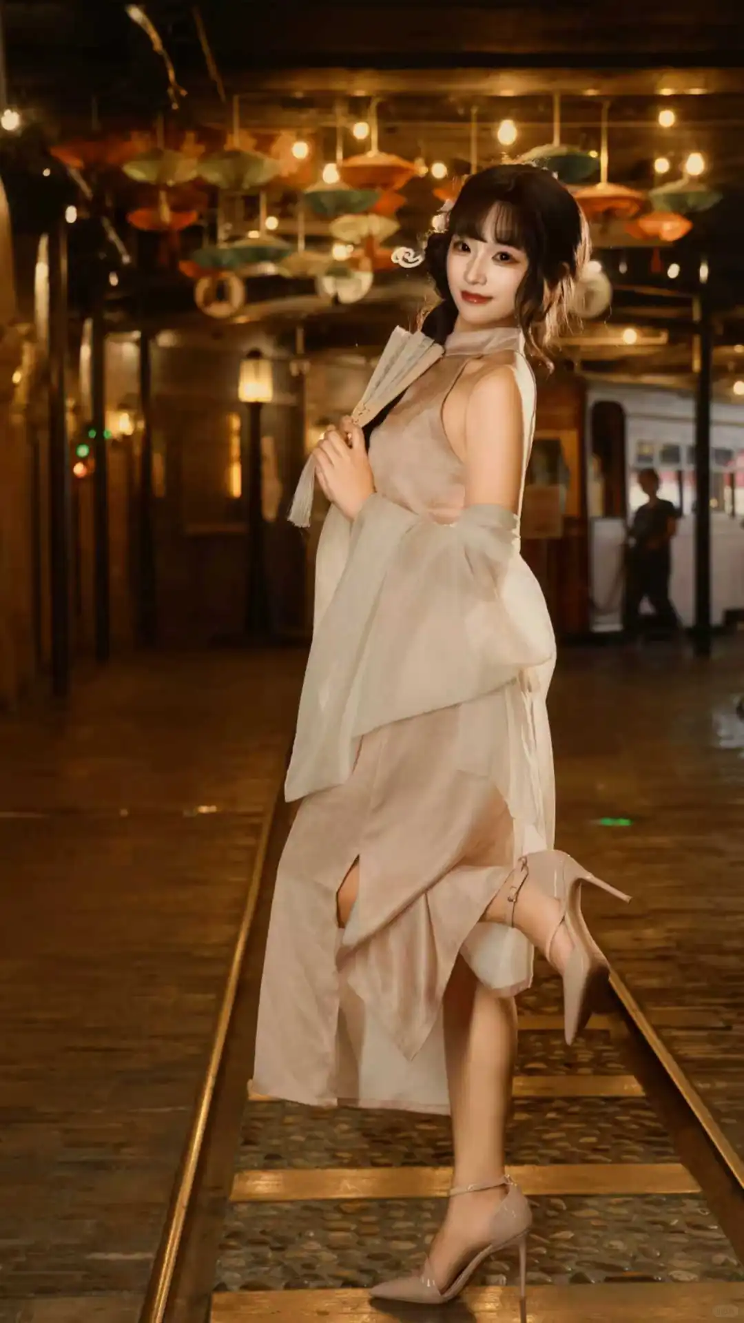 旗袍写真分享｜复古黄包车旁邂逅民国韵味✨