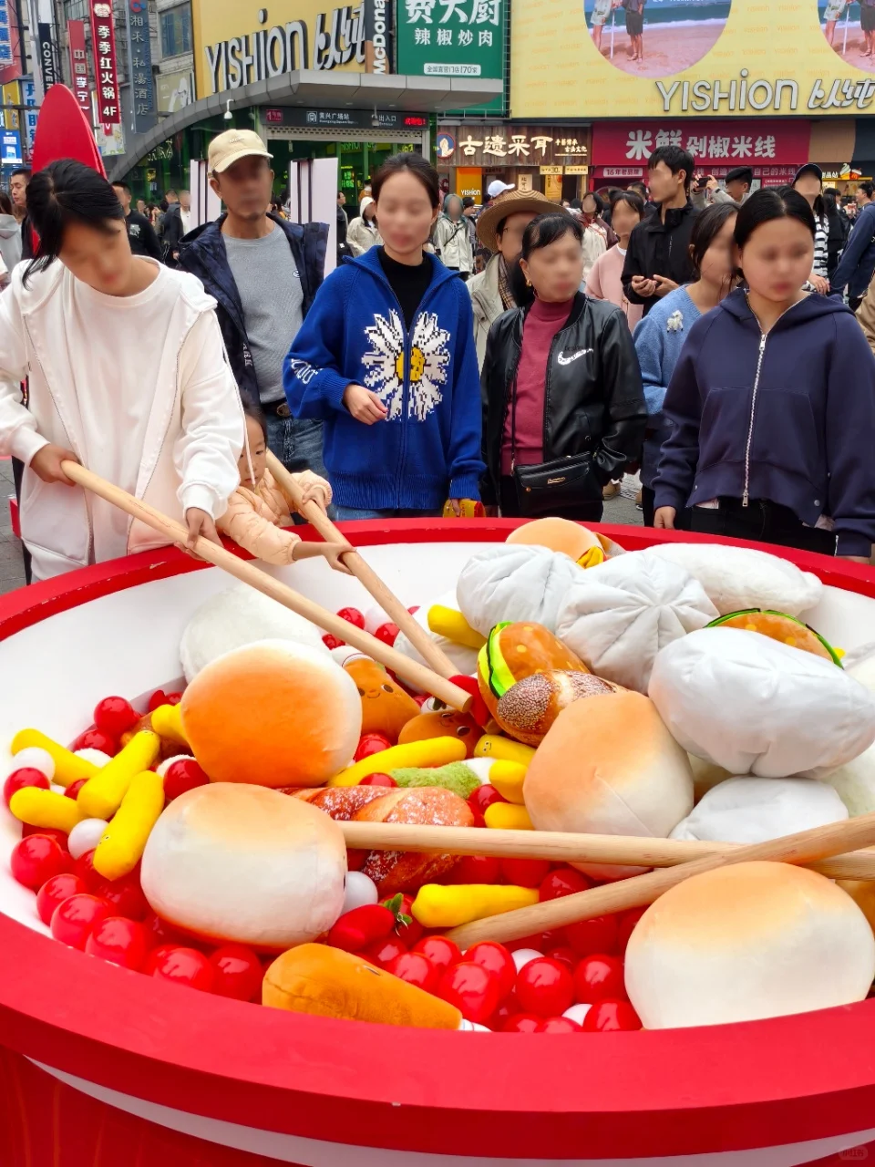 长沙辣妹快来黄兴路步行街薅礼包🌶🌶
