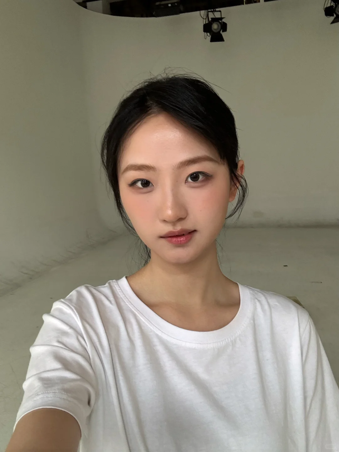 以前不喜欢装嫩，现在