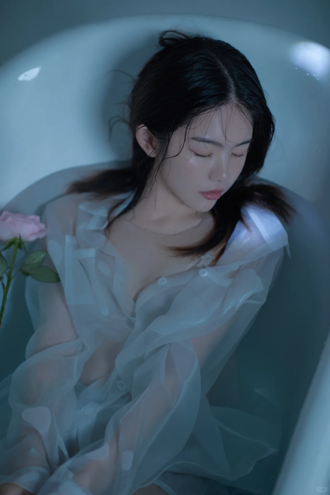 🌟“梦幻泡影”：浴缸中的情绪绮梦