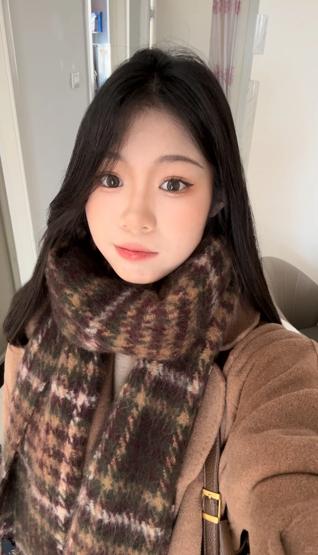 以为是姐感妆面结果是人妻感吗