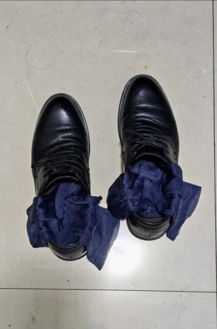 突击调查！更喜欢哪种皮鞋来搭配锦纶丝袜？