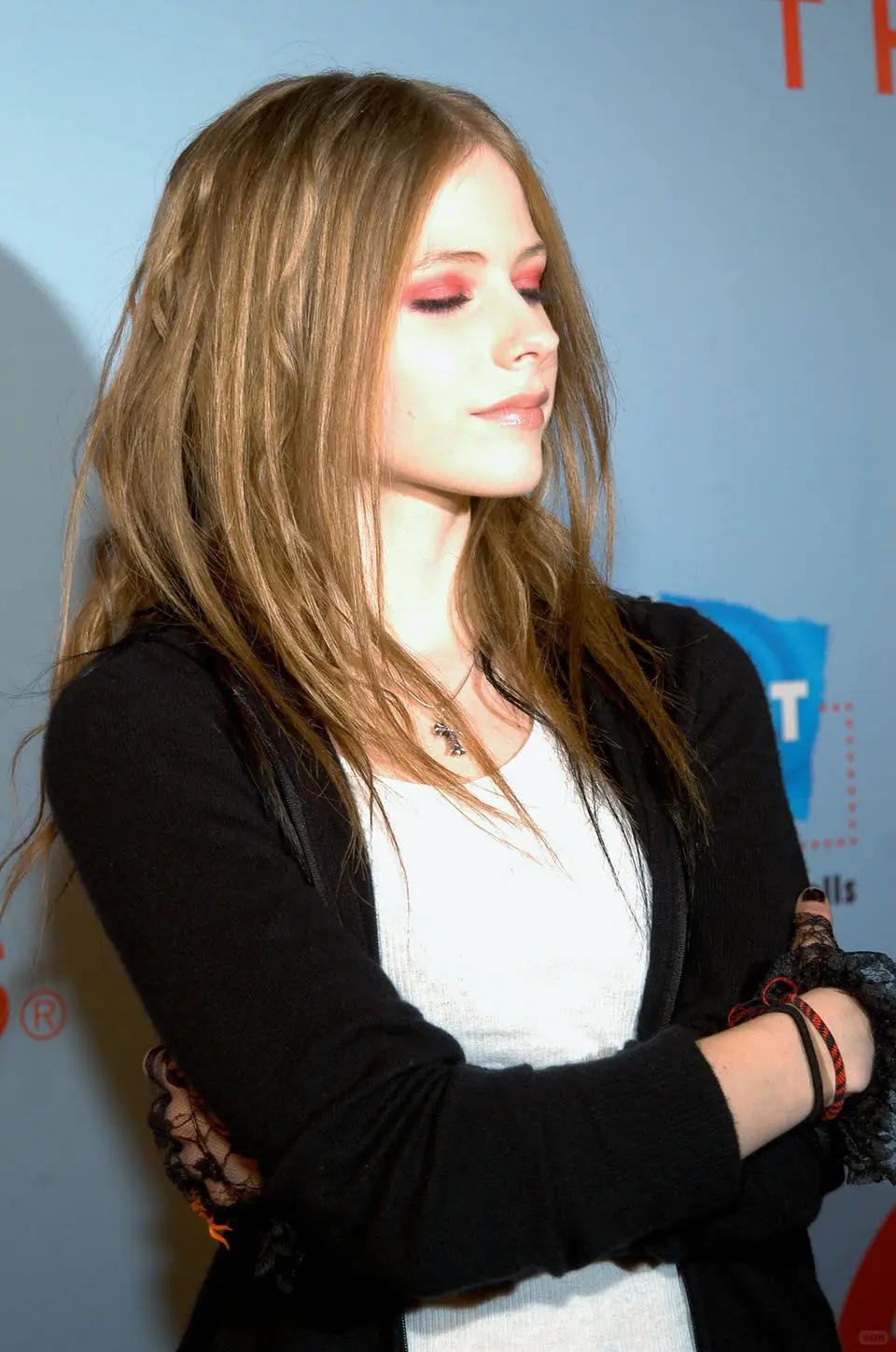Avril LavigneⅠ鲨鱼般的侧颜