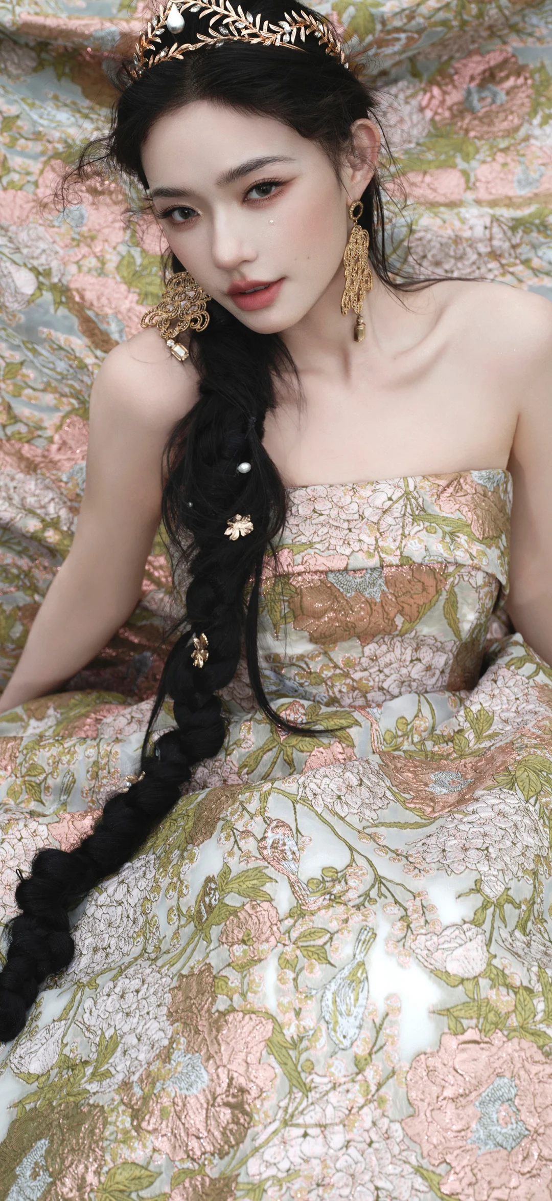 20251101明星壁纸｜【林允】～