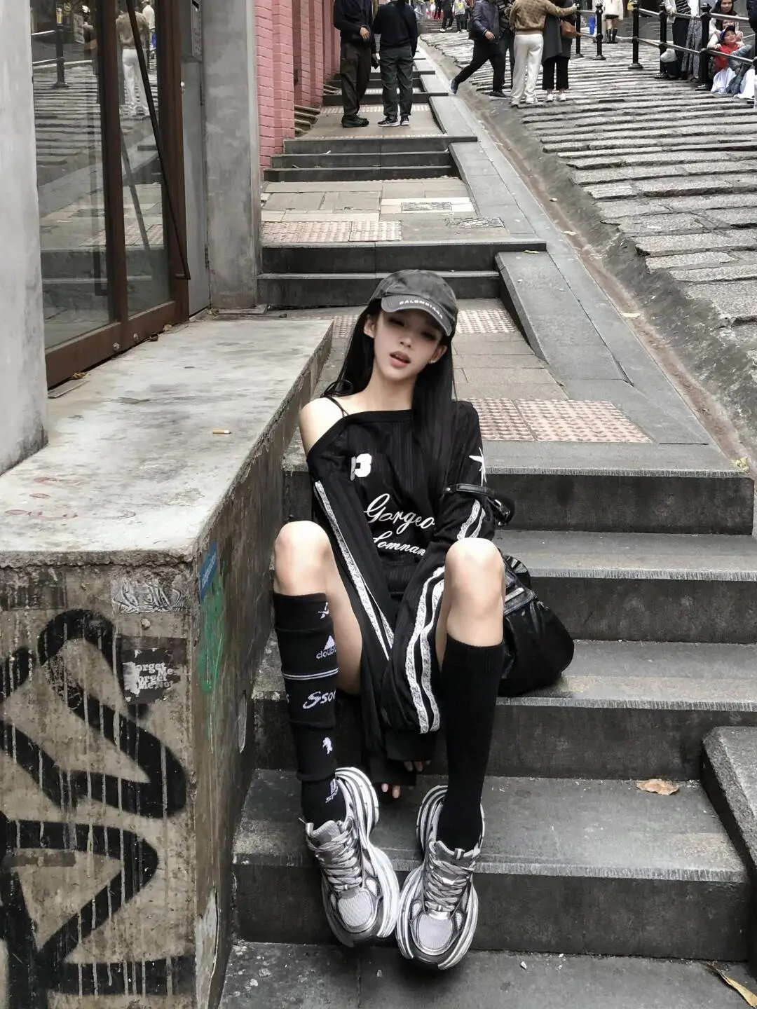 流光银老爹鞋👀这辣妹酷感回头率太高啦！