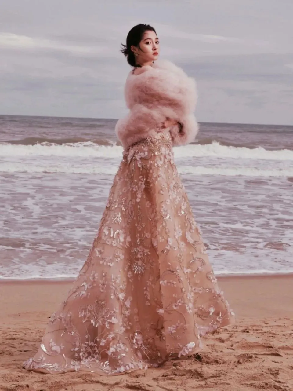 ELLE红毯生图大赏：杨幂、关晓彤、张予曦