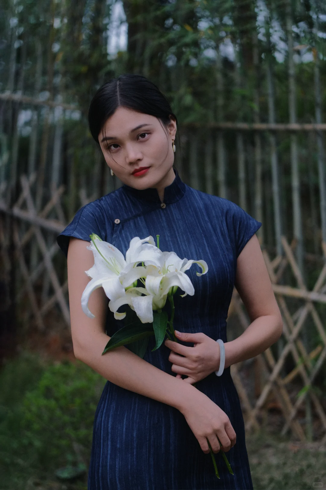 和不愿意擦边的男朋友，一起拍的江夏里旗袍