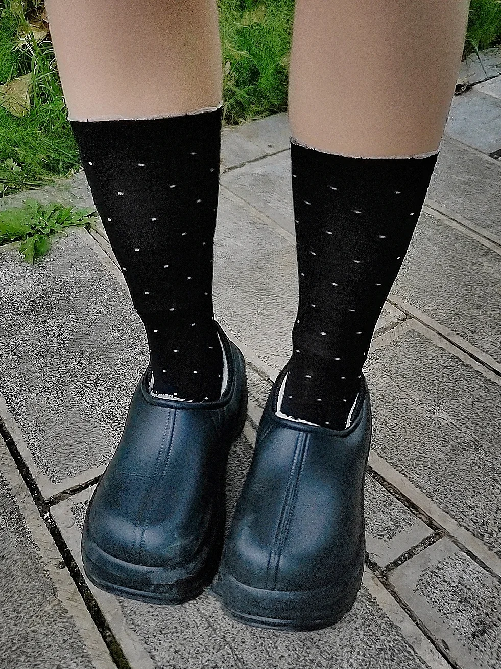 谁懂！秋冬挑袜难，波点可妮兔袜全拿捏