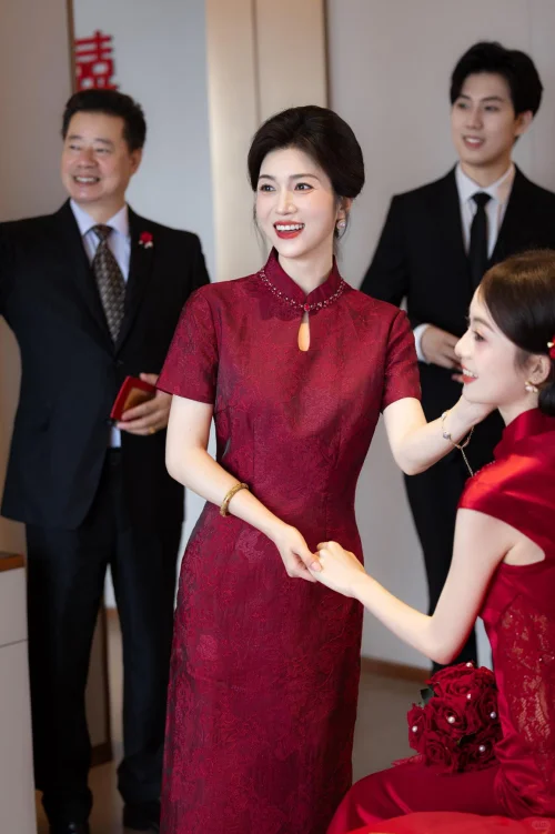 👗国庆婚礼妈妈装攻略！这6套高级又百搭
