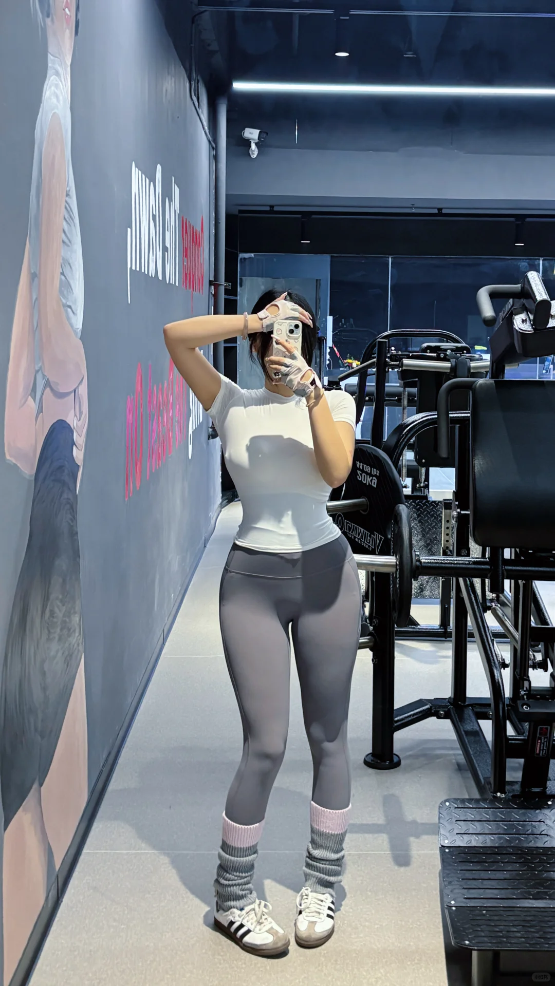 瑜伽裤 属于健身女的厚灰美学