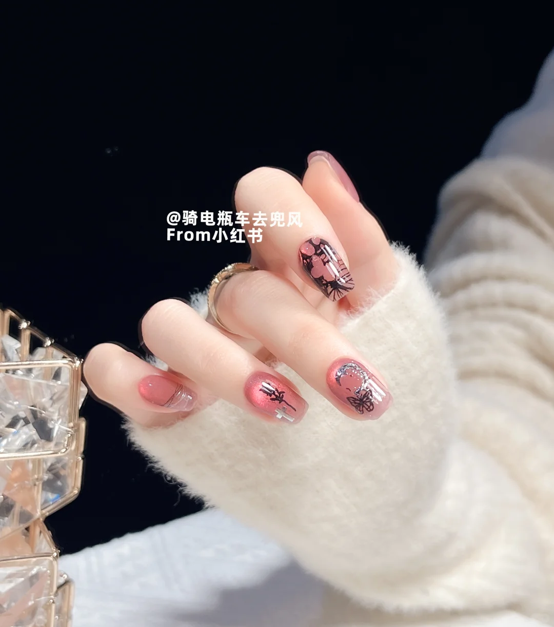 也太戳辣妹了 哥特风猫眼美甲~