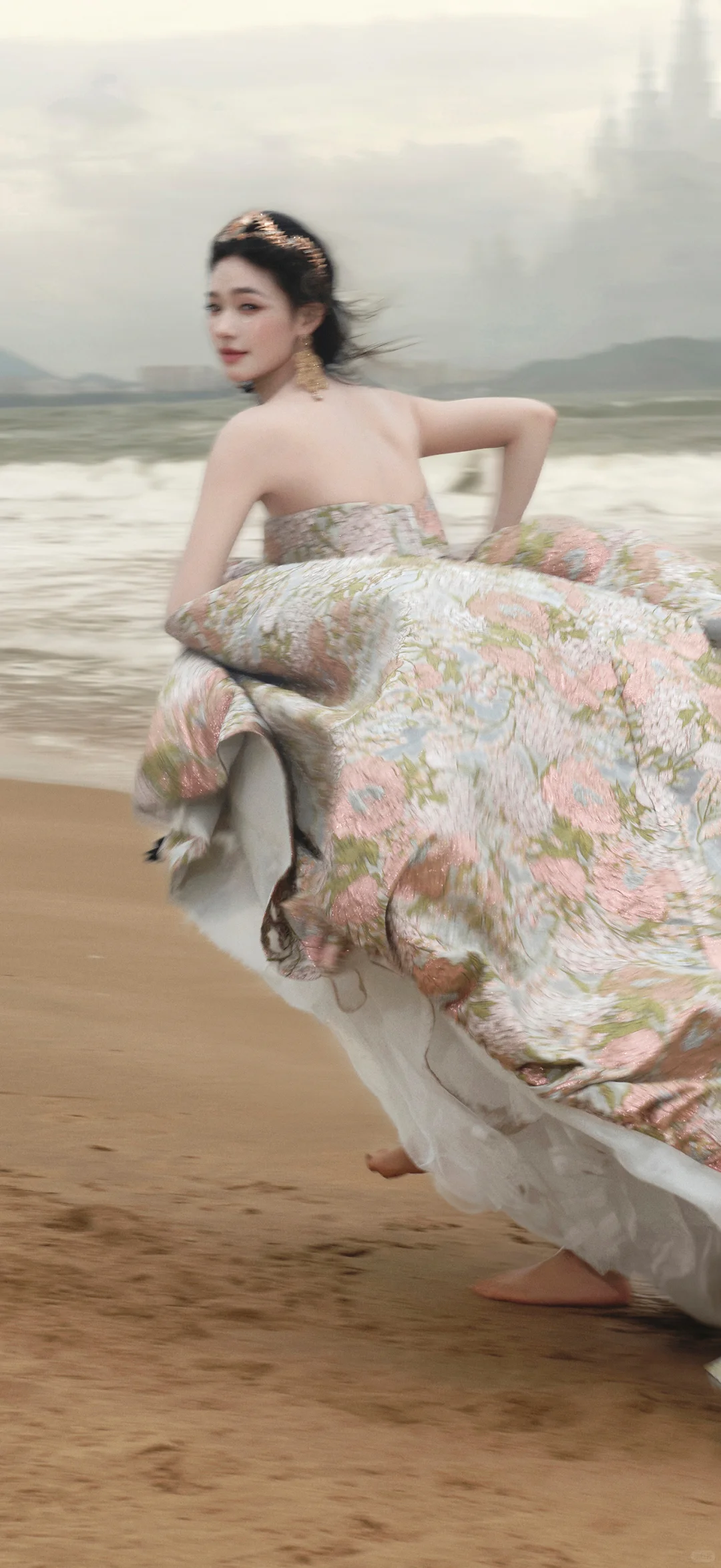 20251101明星壁纸｜【林允】～