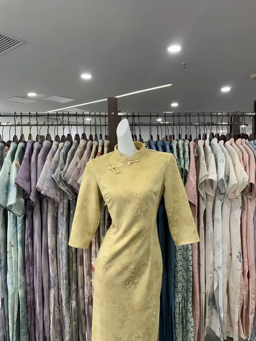 成都春熙路百元旗袍】买了三件开心